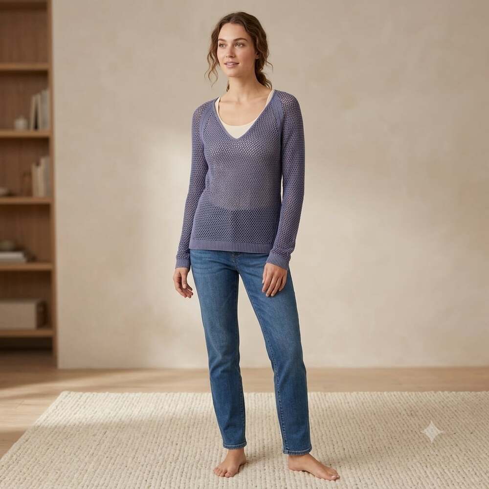 C. EST. 1946 Blue V-Neck Open Stitch Lightweight Knit Pullover Sweater Z122LM